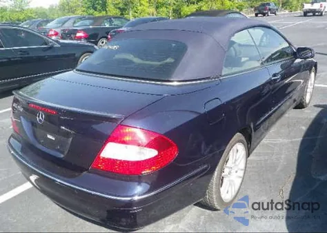 2009 Mercedes-Benz Clk350 z USA, uszkodzony, nr VIN WDBTK56FX9T105140